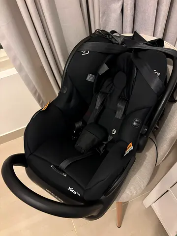 Maxi-cosi baby car seat