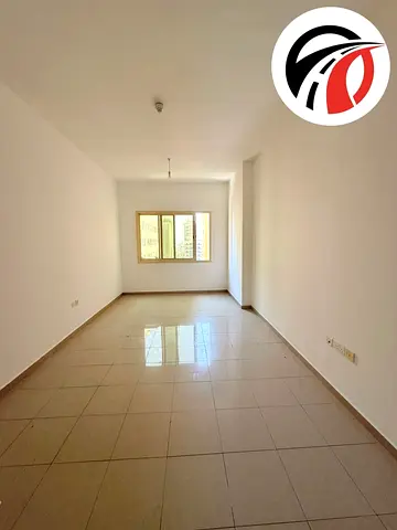 Studio apartment close to pond park available for rent in Best price