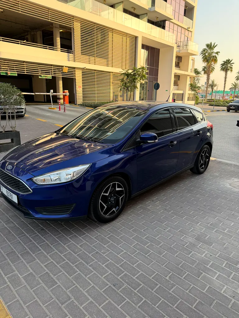 Ford Focus 2015 — photo 1 of 8