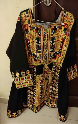 Traditional Embroidered Black Thobe / Tunic — Good Condition urgent for sell with full set new
