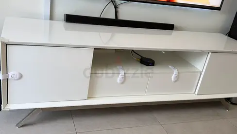 Tv table