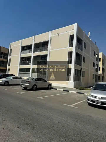 For sale a building in Abu Shagara
