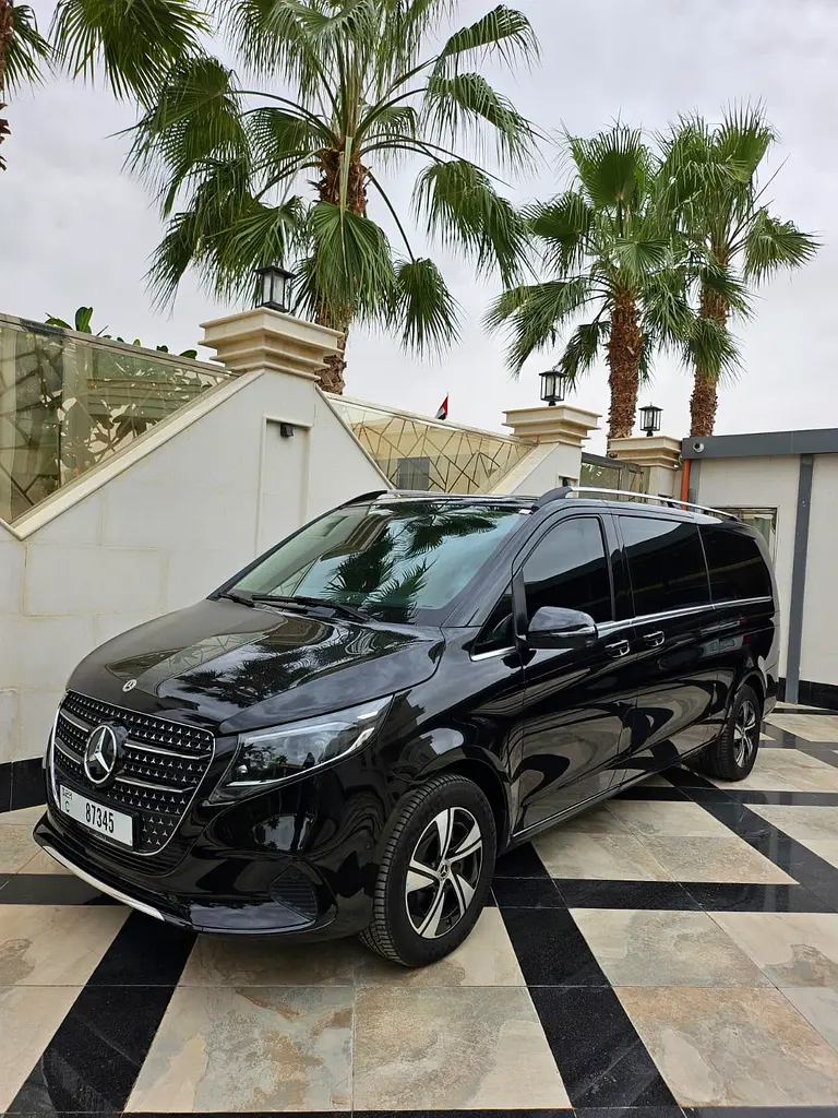 Mercedes-Benz Vito 2025 — photo 1 of 8