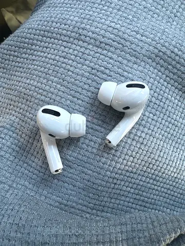 Apple AirPods Pro (1s gen) - Good condition, original only AirPods No charging Case