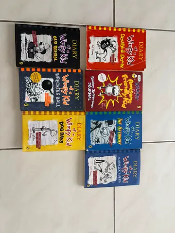 Diary of a Wimpy Kid book set - 7 paperback journals (Kids/Young Readers)