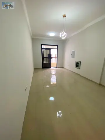تقع في موقع استراتيجي مميز وحيوي يوفر سهولة الوصول إلى دبي والشارقة وجميع الخدمات الأساسية.