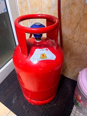 11kg Gas Cylinder with 65% gas - Stove, regulator, pipe. These are available in May 25