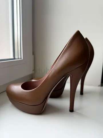Gucci heels