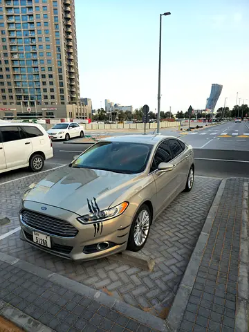 Ford Fusion 2015 SE (2.0L EcoBoost) – excellent Maintained – Family Used