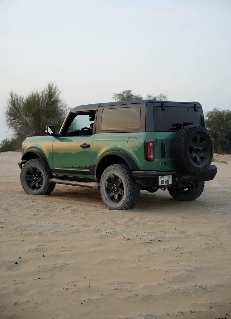 Ford Bronco 2022 — photo 1 of 13