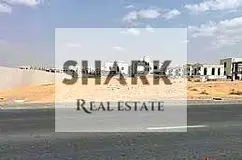 Land at a rare price, with the size of a townhouse, in a prime location.