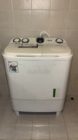 Semi-automatic Twin Tub Washing Machine - Compact, Perfect Working Condition.