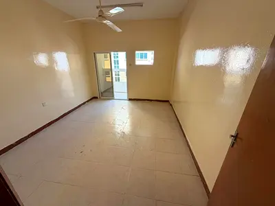 موظفين وعائلات شيرنج مساحه ممتازه اطلاله مفتوحه 3 بلكونه قريب من جميع الخدمات سهل المخرج لدبي والشارقه