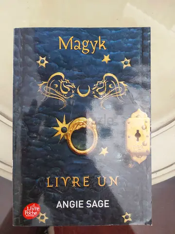 ماجيك — الكتاب الأول من سلسلة الخيال والسحر.