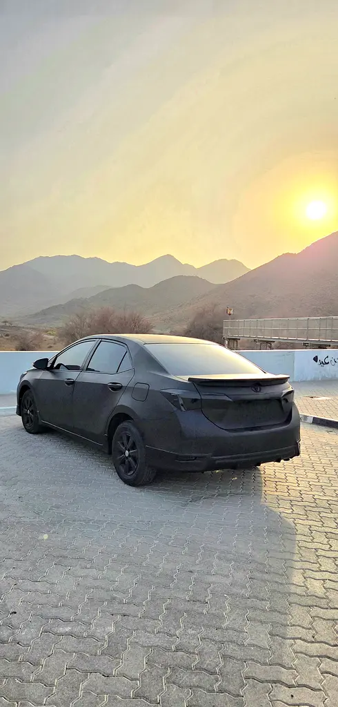 Toyota Corolla 2015 — photo 1 of 14