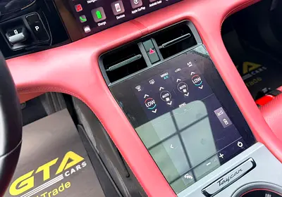 2022 Porsche TAYCAN — миниатюра 17