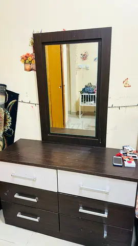 Wooden Dresser with Mirror - 6 Drawers, Dark Brown