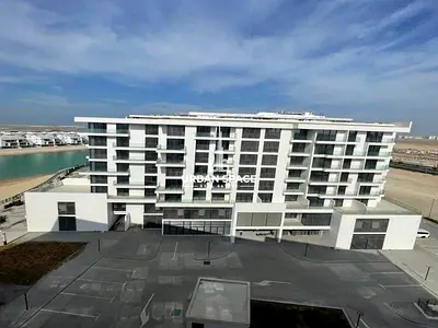 Modern Studio with Sea Views | Motivated Seller