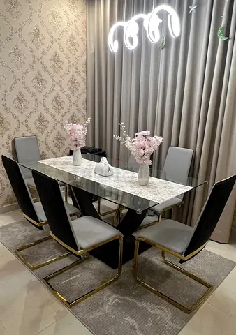 Glass Top Dining Table with 6 Modern Velvet Chairs - Set in Excellent Condition