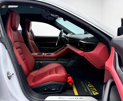 2022 Porsche TAYCAN — миниатюра 10