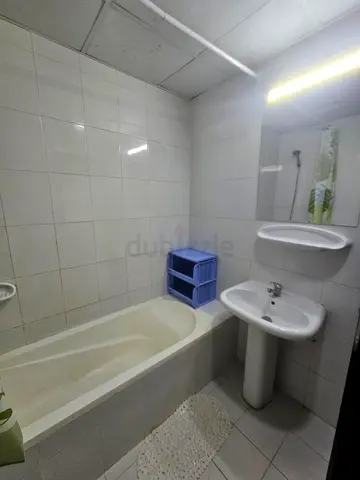 Room available for rent in JVC