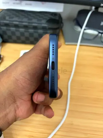 iPhone 17 pro - Good Condition, Blue, 256 GB