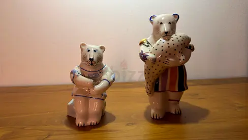 Rare collectible pair of Villeroy  Boch “Benedikt Greenland” porcelain polar bear figures