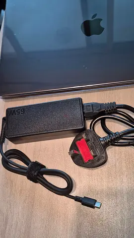 USB-C MacBook and Lenovo Charger 65W  (NEW)