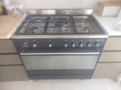 Smeg New Model Top 5 Burner Gas Electric Oven Cooker stove 90x60cm Black