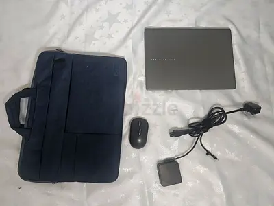 ASUS Vivobook S 14 S3407QA_S3407QA نظيف جدا استخدام فترة قصيرة