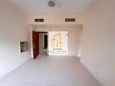 Luxury Apt 1bhk available good location central gas Near bus stand Muwaileh