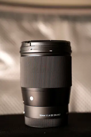 Sigma art 16mm 1.4 sony apsc like new