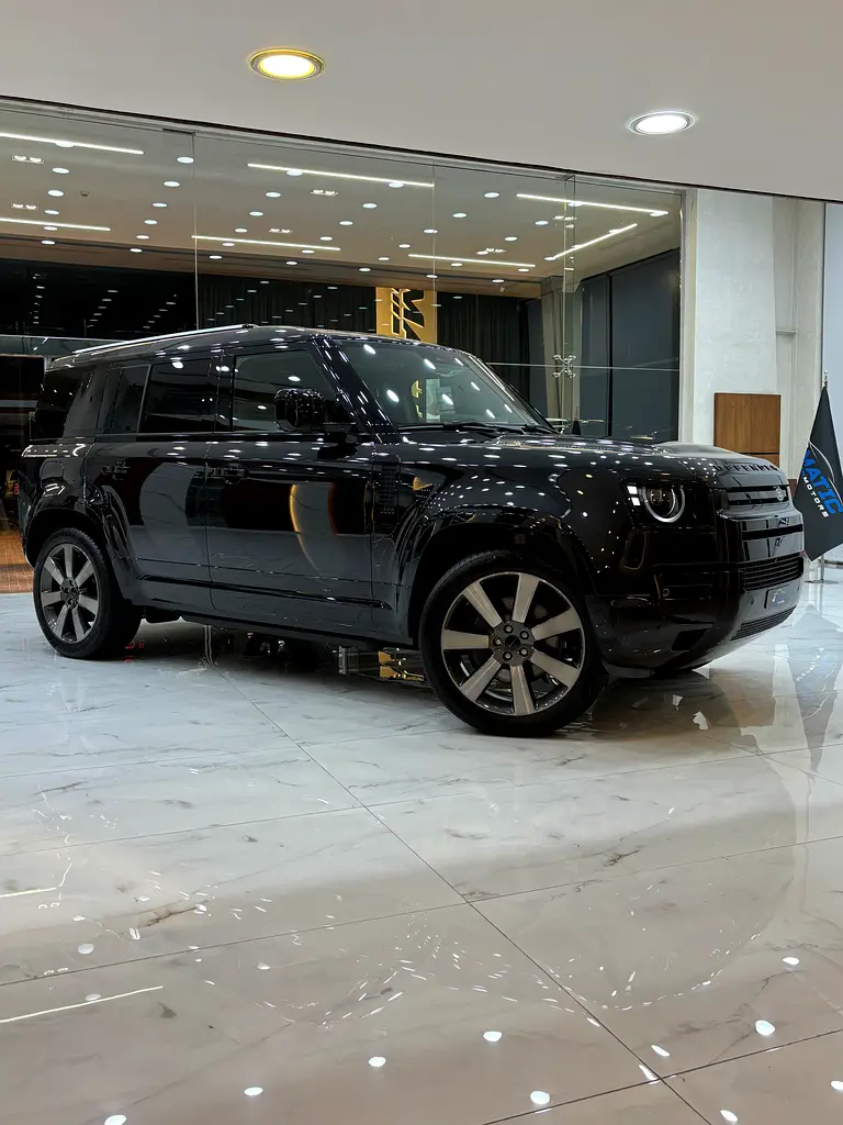 Land Rover Defender 2026