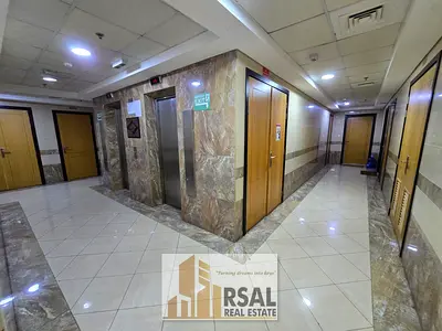New Spacious 3-BHK Apartment with Balcony☆Family Building☆Car Parking☆Near Park