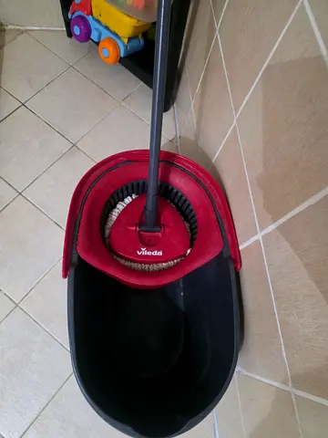 Vileda Spin Mop and Bucket Set (Good Condition)