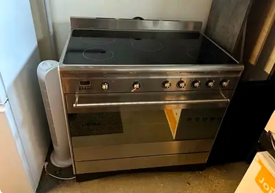 Smeg Italian electric stove 90cm