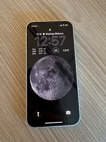 iPhone 14 – Excellent Condition