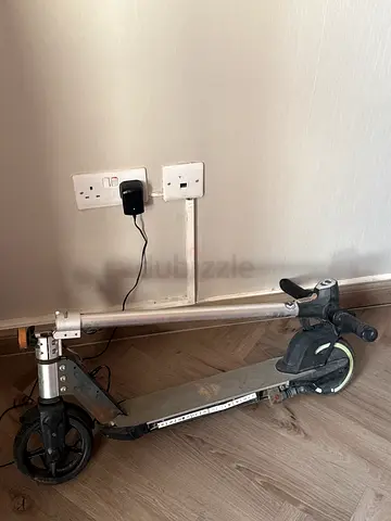 Foldable Electric Scooter – Good Condition, Ready to Ride