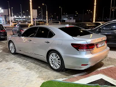 صورة 2 لـ 2015 Lexus LS-SERIES