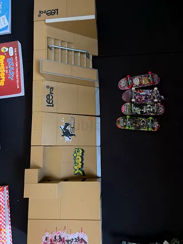 (Cash only) tech deck toy with 4 boards