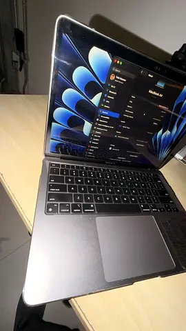 MacBook Air M1 13” 8GB 256GB Space Gray | Box | Excellent Condition | Abu Dhabi