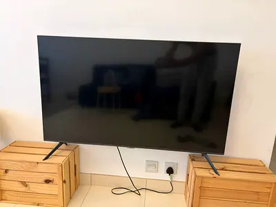Samsung 46-55 inch Flat Panel Smart TV - Perfect Condition