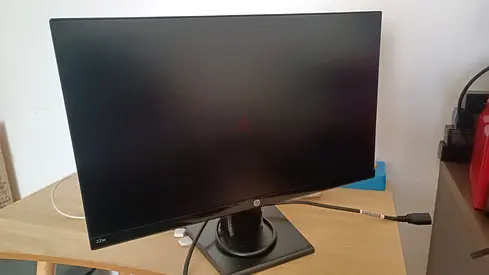 Moving out sale - HP 22-inch LED Monitor with Stand - Good Working Condition
