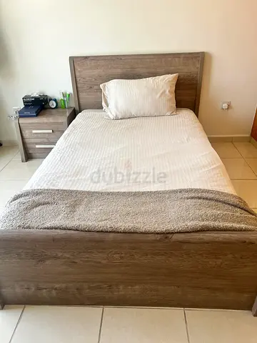 400 AED. BED 140*200 + mattress+  bedside drawers + dresser