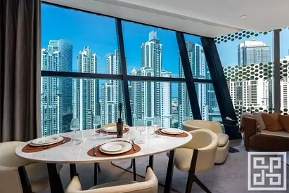 Luxury 2BR Apartment w jacuzzi In Business Bay