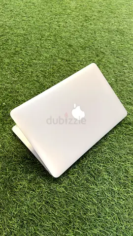 💻 MacBook Air 2012 – Slim  Reliable