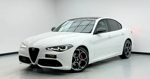 2025 Alfa Romeo Giulia Veloce Q2, 5 Years Alfa Warranty + Service Pack, Delivery Kms, GCC