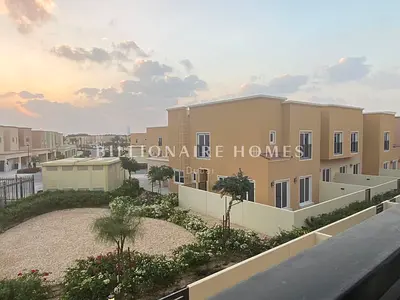 SINGLE ROW | CLOSE TO POOL & PARK | VACANT MAY 14