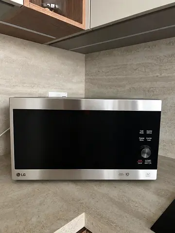 GREAT DEAL LG microwaves Oven 42L