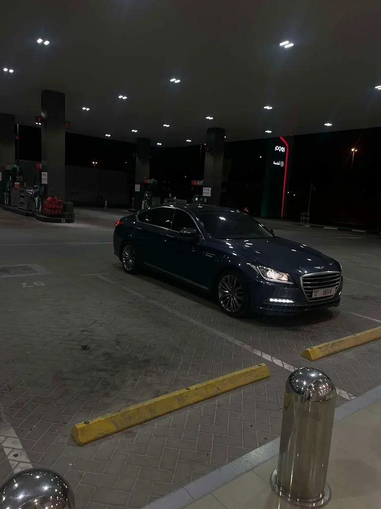 Genesis G80 2016 — photo 1 of 6